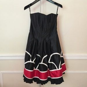 NWOT, pretty strapless dress .